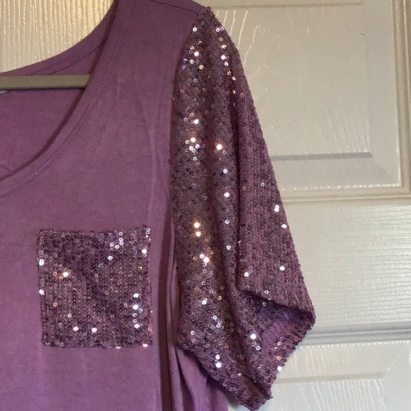 Set of 2 Sequin Sleeve Tees - Picture 3 of 11